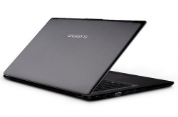 Gigabyte P35X herní ultrabook